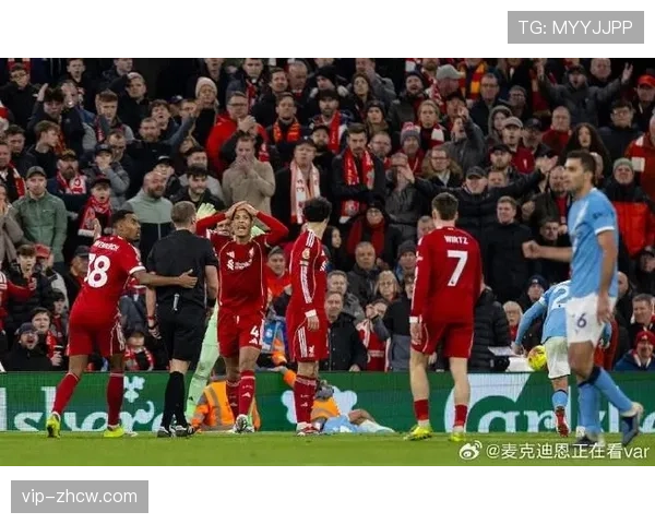 格伊与胡桑诺夫组成曼城后防铁壁，零封利物浦锋线攻击群